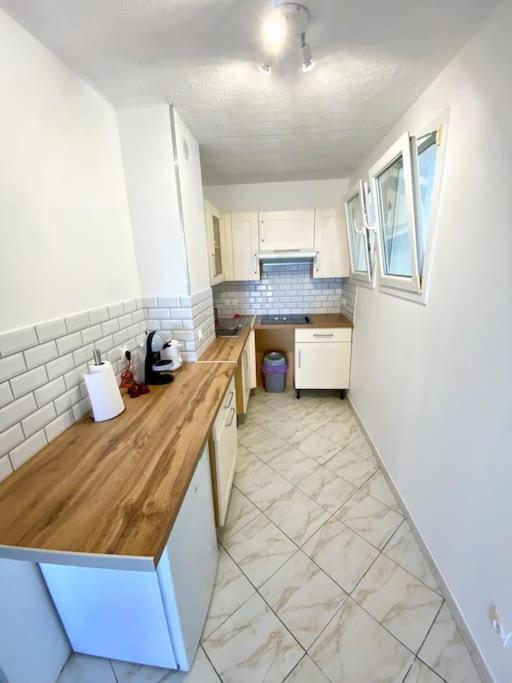 Appartement Spacieux 65M2, Avec Piscine Et Parking Fréjus Dış mekan fotoğraf