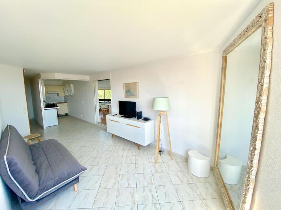 Appartement Spacieux 65M2, Avec Piscine Et Parking Fréjus Dış mekan fotoğraf